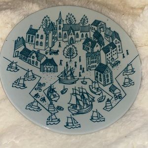 “Hoyrup” nymolle art faience made in Denmark